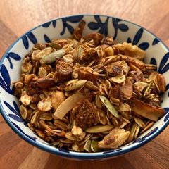 A picture of Fruit and Nut Granola.