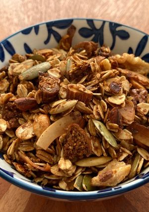 A picture of Fruit and Nut Granola.