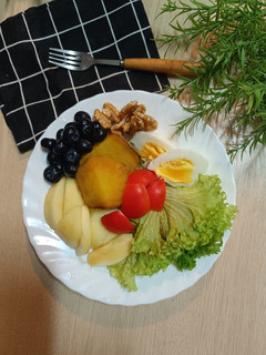 藍莓生菜佐和風醬 的食譜成品照片