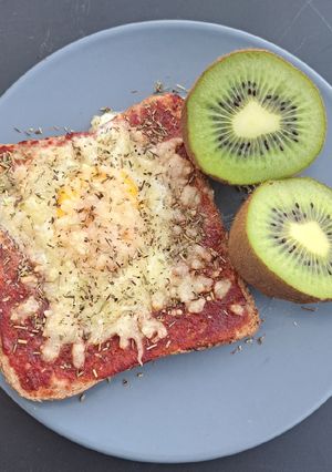 A picture of Egg Bread Pizza in the Air Fryer.