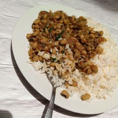 A picture of Beans sauce.