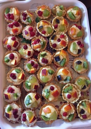 O poză a rețetei Mini tarte cu fructe 🥧🥝🍇🍑.