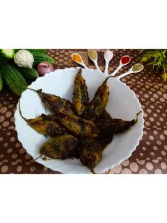 भरवा करेले की सब्जी(bharwan Karele ki sabzi recipe in hindi) रेसिपी मुख्य फोटो