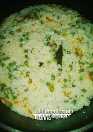 গাজর মটর পোলাউ (gajar matar polau recipe in Bengali) রেসিপির প্রধান ছবি