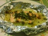 Salmón empapelado con papas