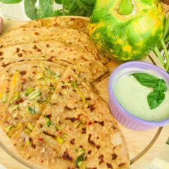 A picture of Raw Papaya Paratha.