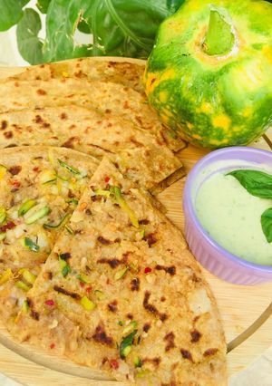 A picture of Raw Papaya Paratha.