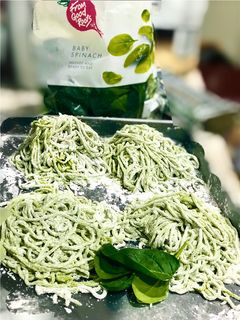 A picture of Spinach Fettuccini and Spinach Noodles.