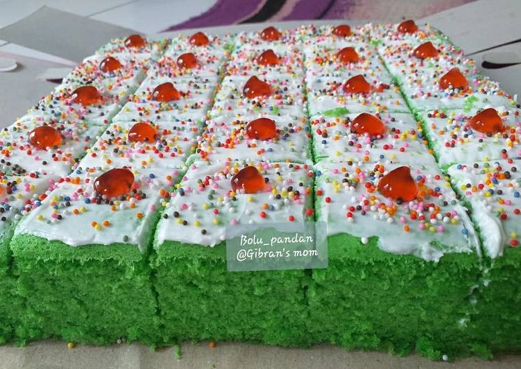 Bolu pandan kukus moist