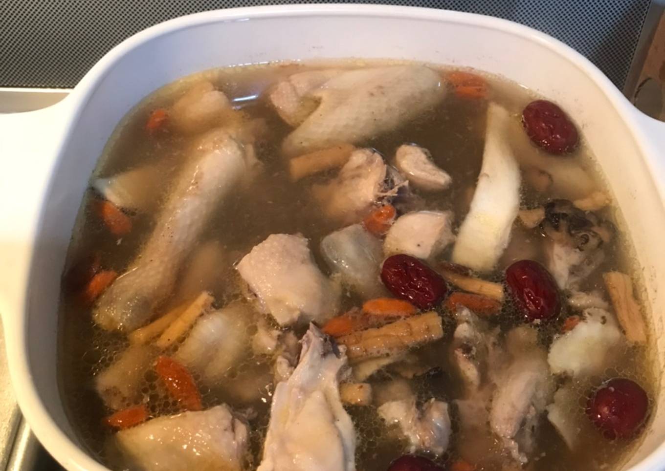 Ciapo/chi fu/tim ayam obat/Chinese herbal chicken soup
