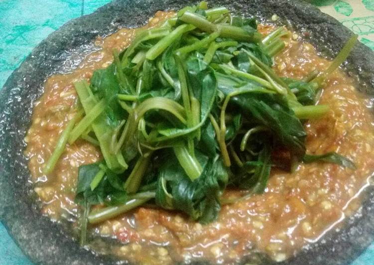 Bagaimana Menyiapkan Sambel kangkung endess Anti Gagal