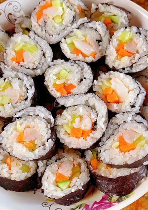 Hình của món 🍣🍘 Cơm cuộn tôm.