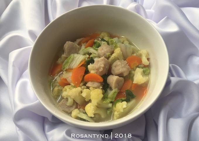 Cap cay sayur bakso