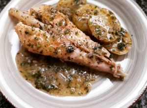 Una foto de Colita de rape con patatas en salsa verde