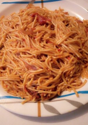 A picture of Jollof spaghetti.