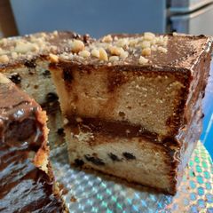A picture of Chocolate Chip Vanilla Cake 🎂.