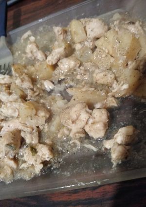 Una foto de Filete de pollo con papas al verdeo😋