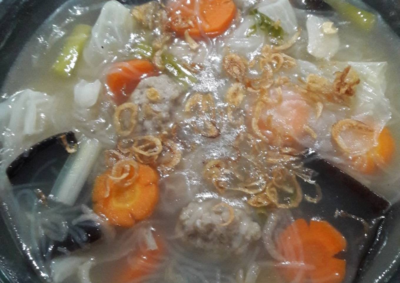 11. Sup bola-bola daging