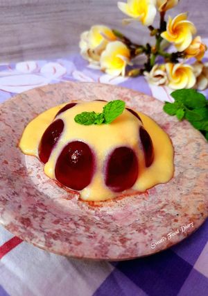 A picture of Jelly Custard Pudding.