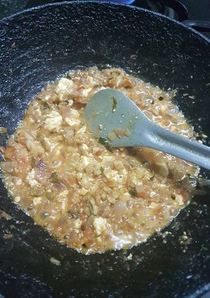 A picture of Paneer prawn gravy.