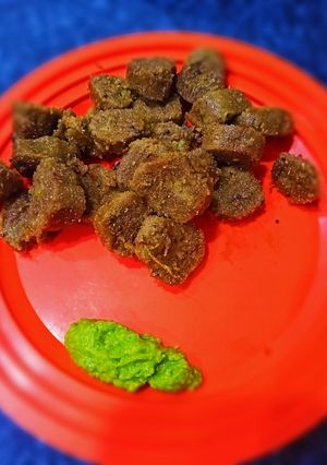 દૂધી ના મુઠીયા (Dudhi Muthia Recipe In Gujarati) રેસીપી મુખ્ય ફોટો