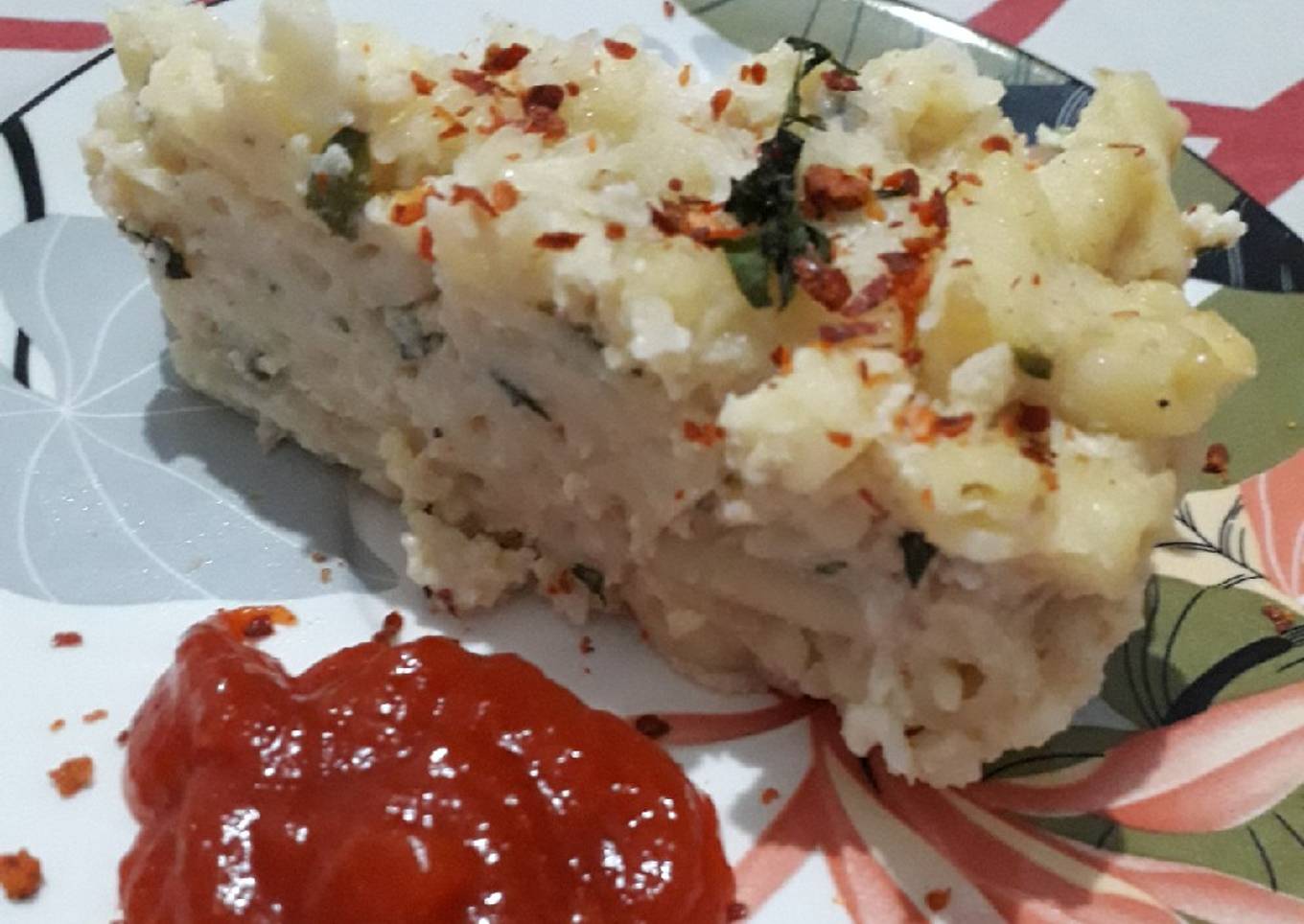 Macaroni schotel kukus with pork (non halal)