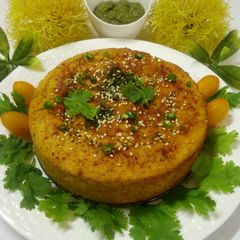 A picture of Baked vegetable handvo Cake.