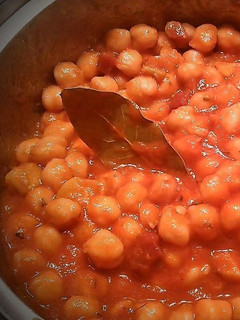 Una foto de Garbanzos con jamón