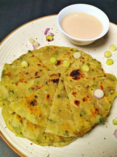 A picture of Spring Onion Paratha.
