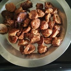 A picture of Red lentil dumplings fry.