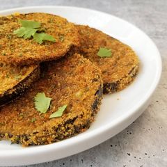 A picture of Baked Eggplant Slices With Crispy Garlic Parmesan Coating.