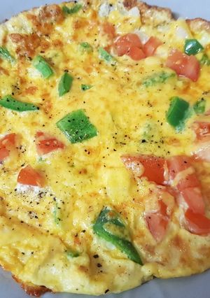 A picture of My Nice Omelette for Lunch today. 😁.