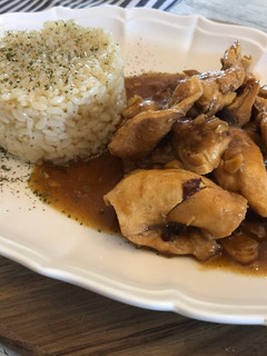 Una foto de Pollo con almendras en Olla GM G Deluxe