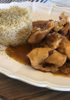 Una foto de Pollo con almendras en Olla GM G Deluxe