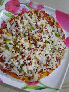 પીઝા(Pizza Recipe in Gujarati) રેસીપી મુખ્ય ફોટો