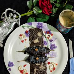 A picture of Chocolate kabab cake.