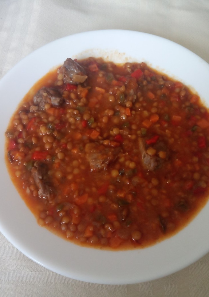 Una foto de Lentejas estofadas con galta de cerdo