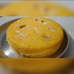 A picture of મેંગો સુજી કેક.