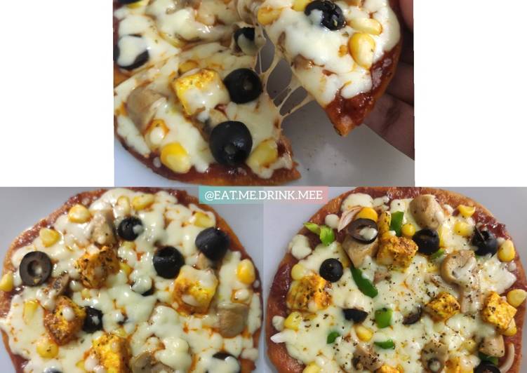 Simple Way to Prepare Quick Veggie Loaded Pizza and Mushroom And Paneer Pizza Thin Crust