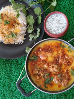 પંજાબી પકોડા કઢી (Punjabi Pakoda Kadhi Recipe In Gujarati) રેસીપી મુખ્ય ફોટો