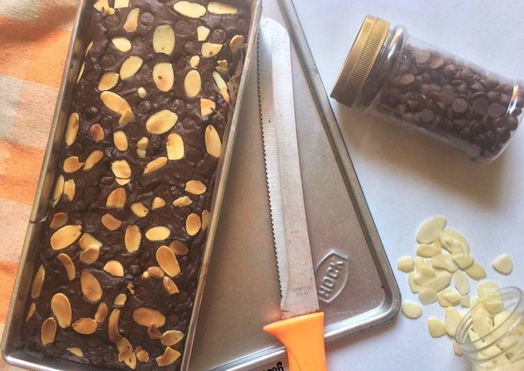Cara Gampang Menyiapkan Shiny Fudgy Brownies yang Bisa Manjain Lidah