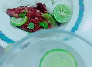 صورة لوصفة السمكة والارز الابيض عصير ليمون للدايت 😘👑