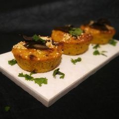 A picture of Carrot and lauki muffins.