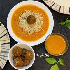 A picture of Spaghetti with meat balls (vegan).