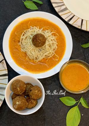 A picture of Spaghetti with meat balls (vegan).