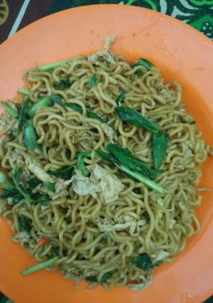 Foto resep Mie Goreng Burung Dara Keriting