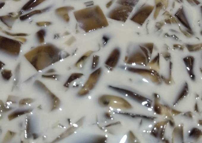 Cara membuat Es cincau leci segar
