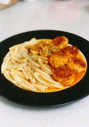 茄汁雞肉丸義大利麵 的食譜成品照片