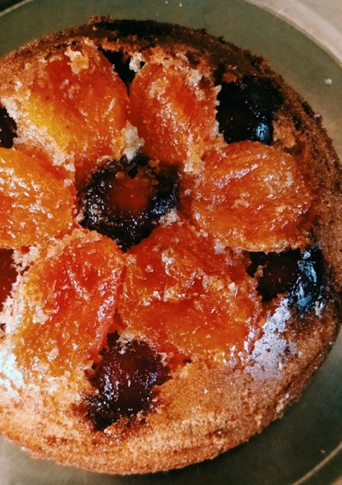 ஆப்ரிகாட் அப்சைடு டவுன் கேக் (Apricot upside down cake recipe in tamil) செய்முறை முக்கிய புகைப்படம்