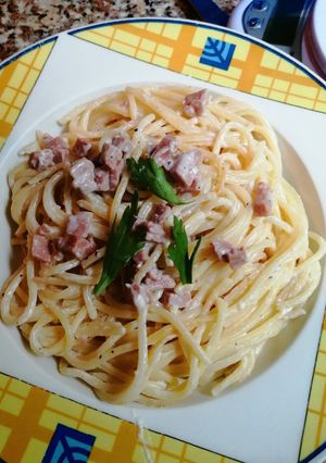 Foto principal de Spaguettis con salsa de queso